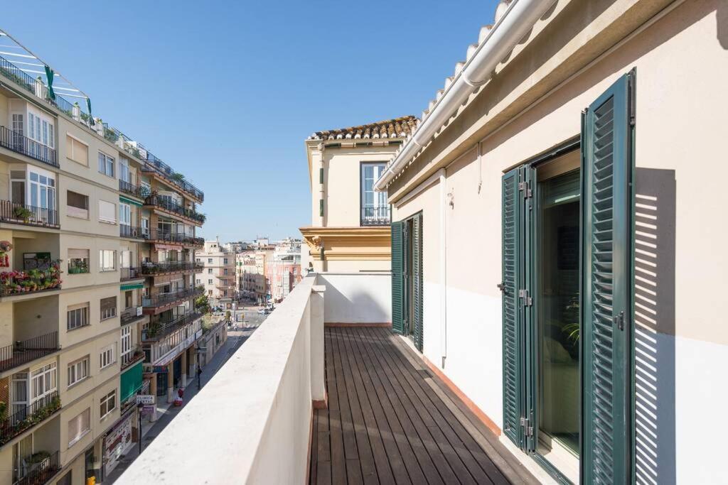 Tgh/ Atico Calle Victoria Malaga Bagian luar foto